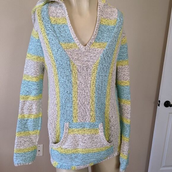 ARITZIA TNA Baja stripe sweater hoodie v neck knit - Picture 2 of 11